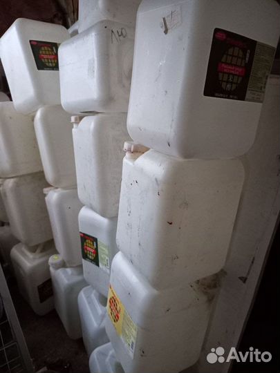 Канистры пластиковые б/у