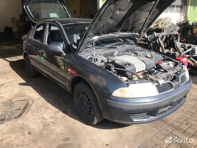 Разбор на запчасти Mitsubishi Carisma