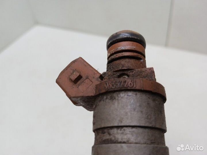 Форсунка топливная Chevrolet Lacetti J200 1.6