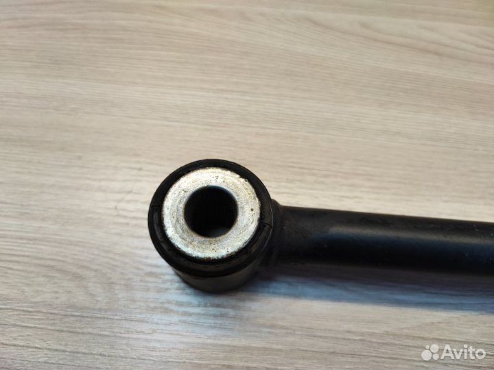 Тяга поперечная задняя правая Renault Duster