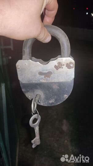 Замок амбарный навесной