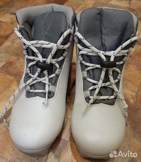 Ботинки лыжные р.37,5