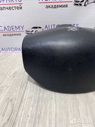 Подушка безопасности водителя Peugeot 206