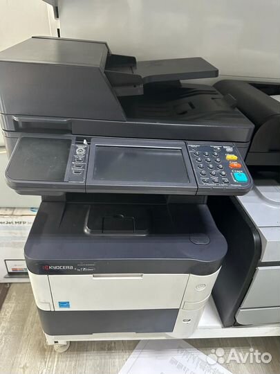 Мощное лазерное мфу Kyocera M3040idn Сенсорный