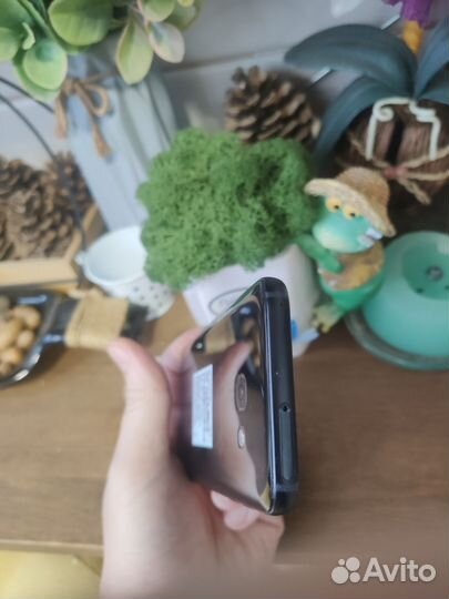 Samsung Galaxy A3 (2017) SM-A320F Single Sim, 2/16 ГБ