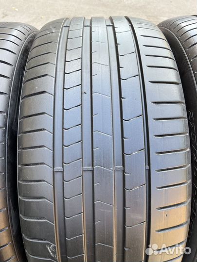 Pirelli P Zero PZ4 275/40 R21 и 315/35 R21