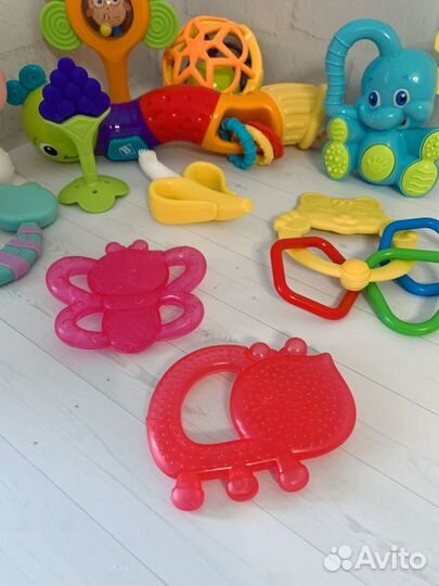 Развивающие игрушки пакетом прорезыватели