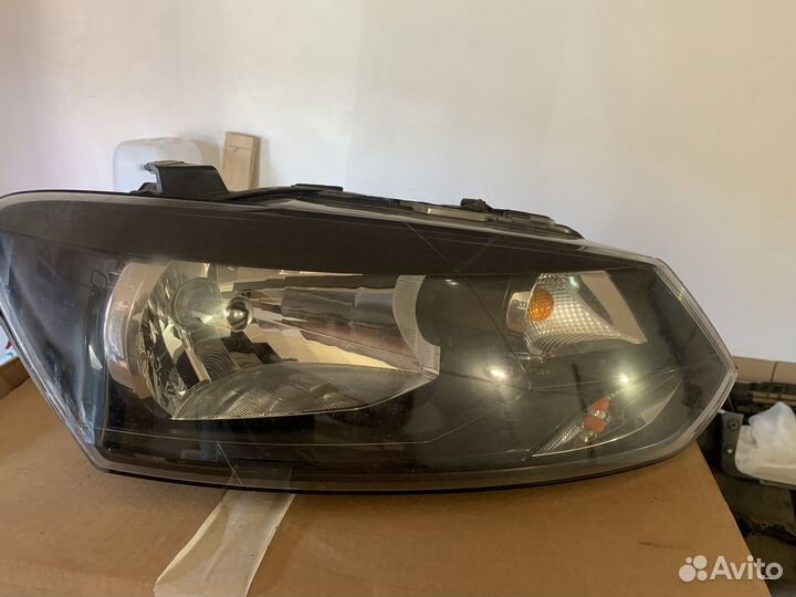 Фары на VW Polo 6RU941015 6RU941016