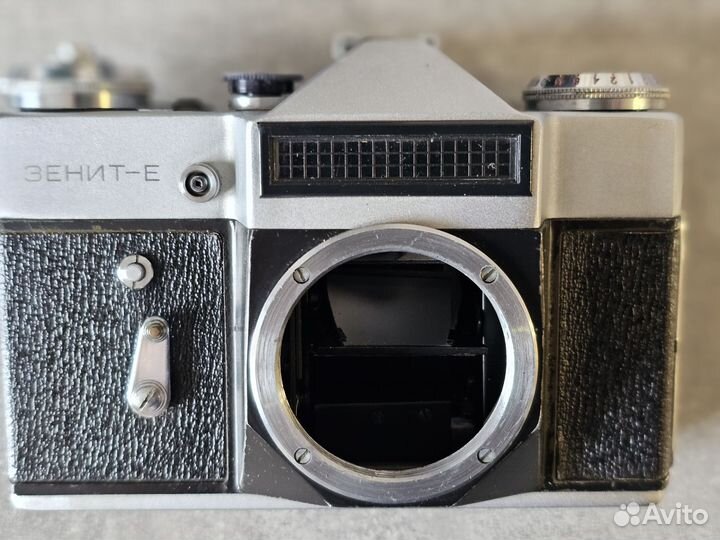 Пленочный фотоаппарат зенит Е