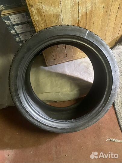 Bridgestone Blizzak WS-60 245/40 R18