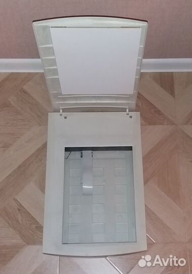 Сканер umax Astra 2000P