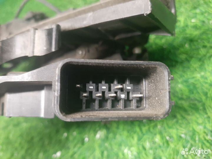 В наличии: Замок двери для Ford Focus 2