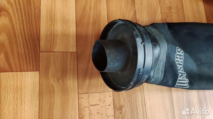 Сухой гидрокостюм