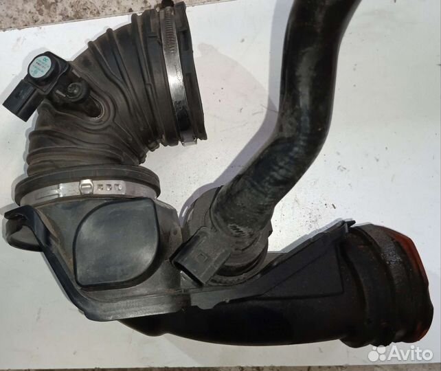 Трубопровод чистого воздуха Mercedes W205 OM651