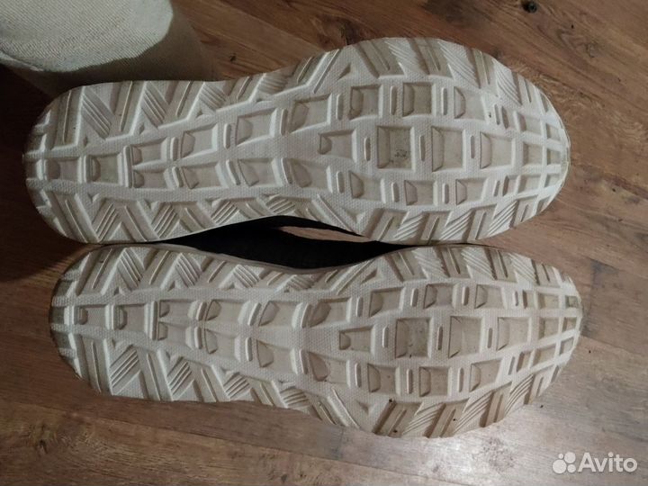 Кроссовки мужские спортивные