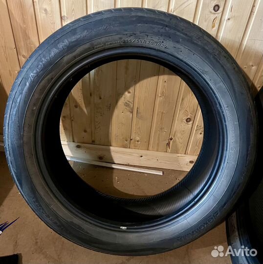 Yokohama Advan Sport V102 235/55 R20 102V