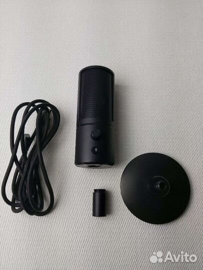 Микрофон Razer Seiren X