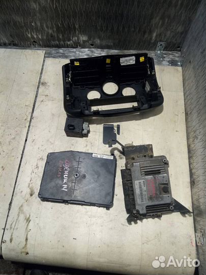 Блок управления двигателем Renault Scenic 2 JM1F