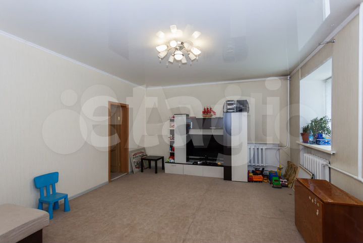 Коттедж 890,8 м² на участке 11,3 сот.