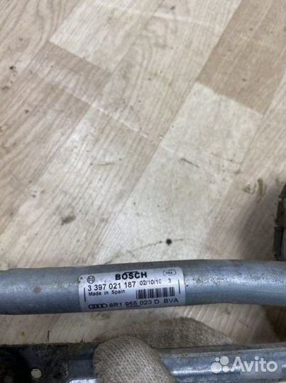 Трапеция стеклоочистителей Audi Q5 I 2.0 tfsi