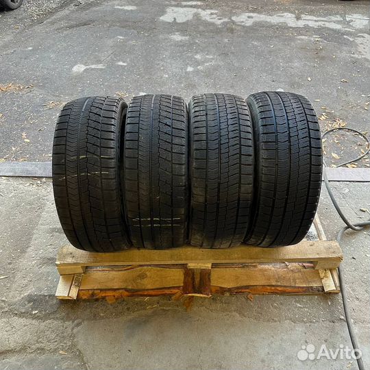 Bridgestone Blizzak VRX2 225/45 R17 91Q