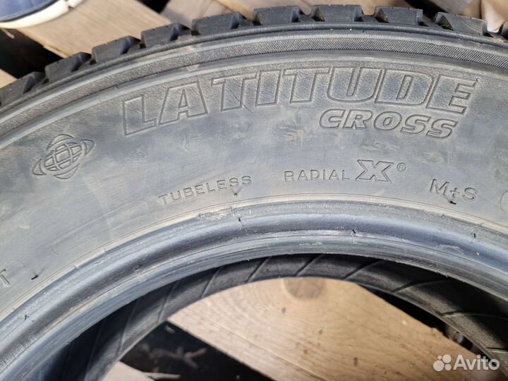 Michelin Latitude Cross 215/70 R16 100T