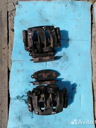 Левый суппорт Форд Транзит 2.0,2000г