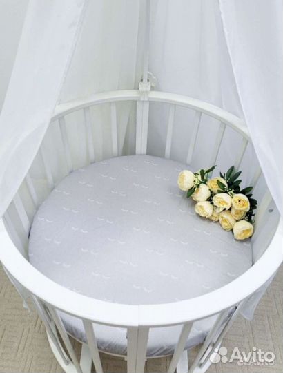 Простынь / наматрасник на резинке круглые детские