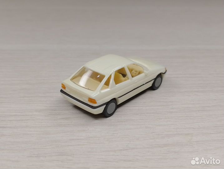 A31.1) Ford Escort V (1990-1997) бежевый