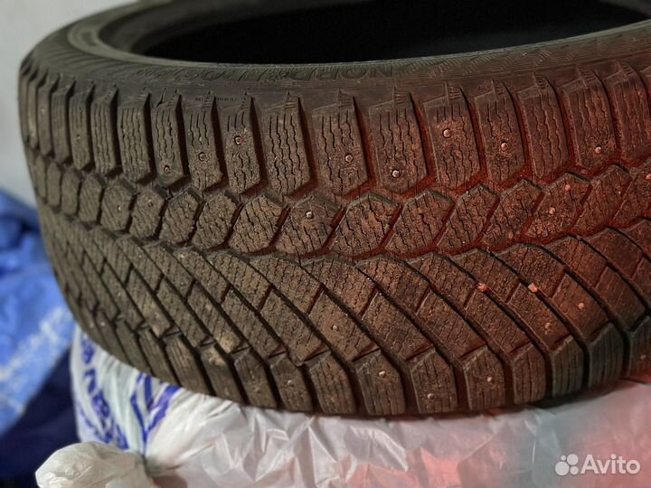 Gislaved Nord Frost 200 235/45 R18