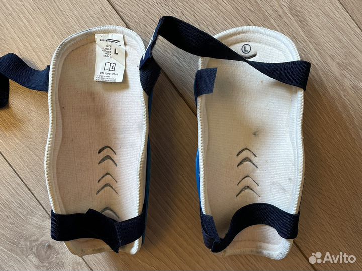 Футбольные щитки umbro