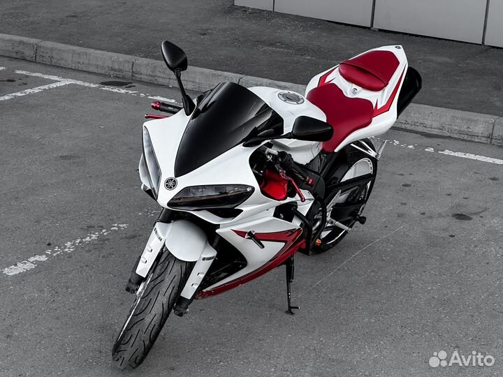 Yamaha YZF-R1