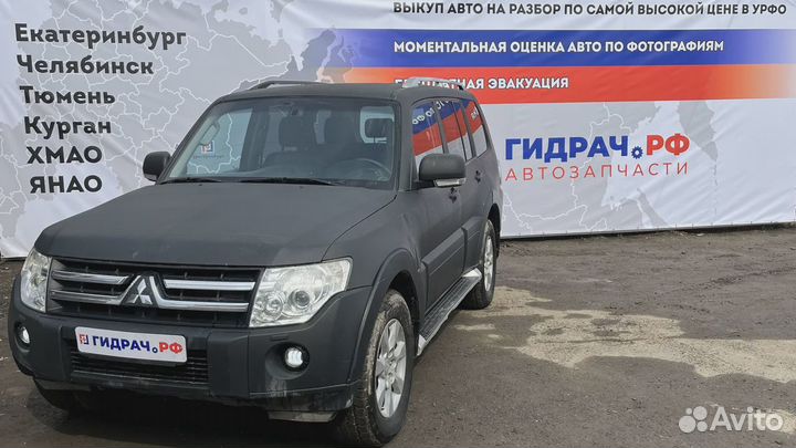 Порог со стойкой правый Mitsubishi Pajero (V90)