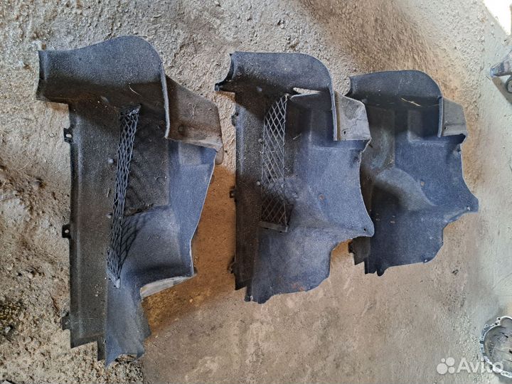 Обшивка багажника левая Lancia libra