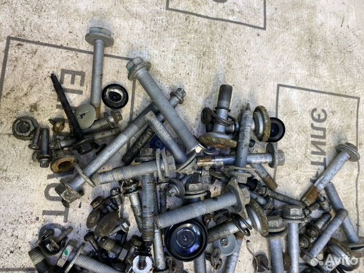 Болты гайки крепеж Bmw 5 G30 2.0 2021