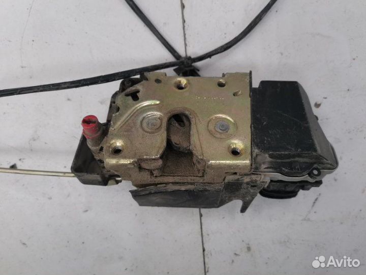 Замок боковой двери задний левый Ваз Калина 11183