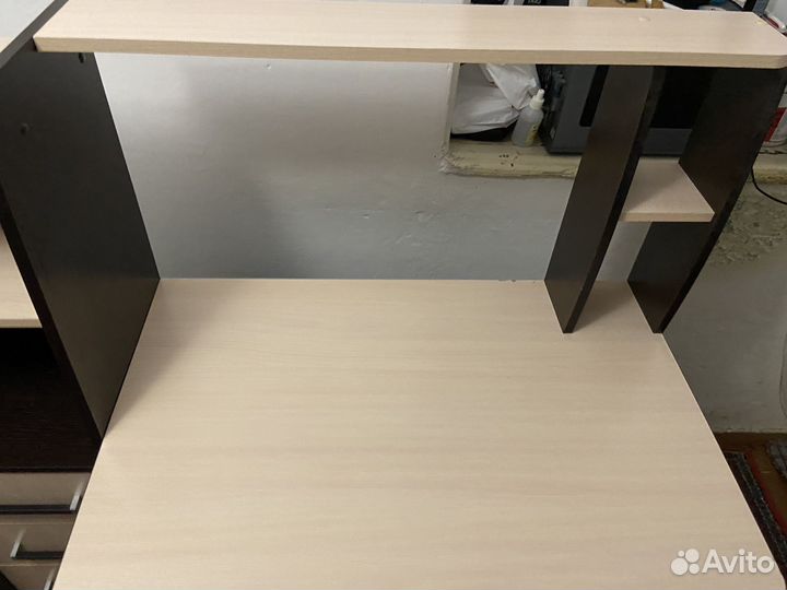 Компьютерный стол IKEA