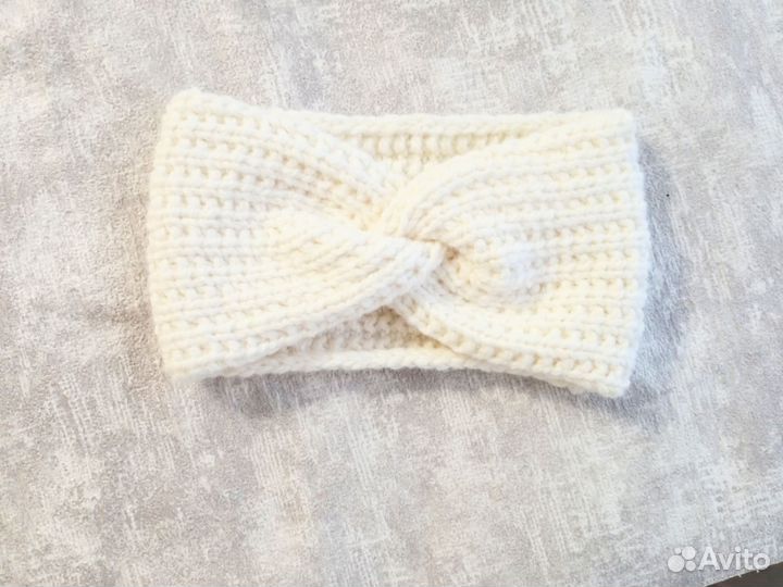 Повязка на голову вязаная