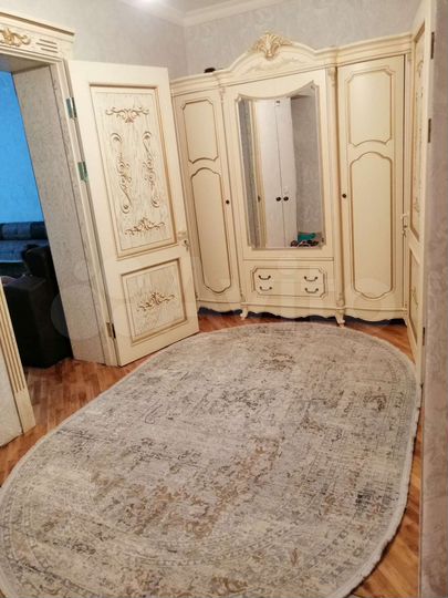 2-к. квартира, 60 м², 1/3 эт.