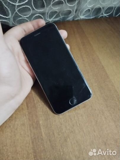 iPhone 6S, 64 ГБ