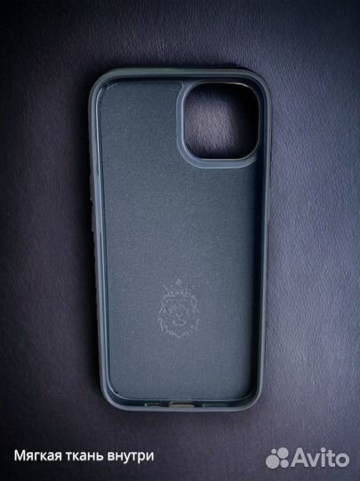 Чехол на iPhone 15 из кожи питона