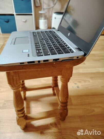 Продам hp820 G3,i5-6300u,ddr4-8гб,grafics 520,nvme