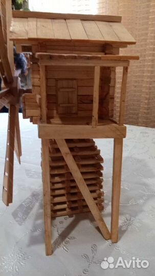 Мельница деревянная