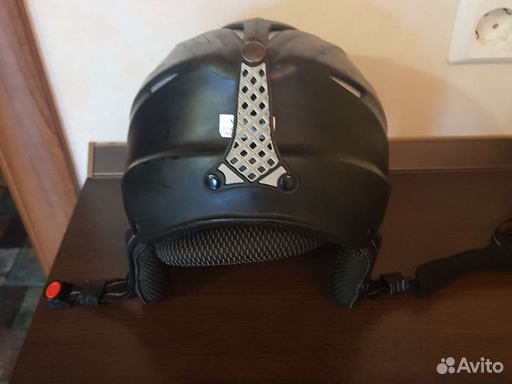 Горнолыжный шлем Uvex