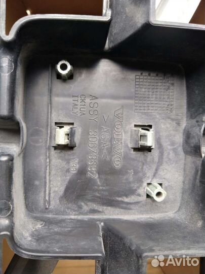 Решетка радиатора volvo xc70