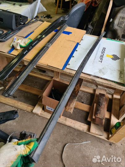 Уплотнитель стекла двери Citroen C4 2006