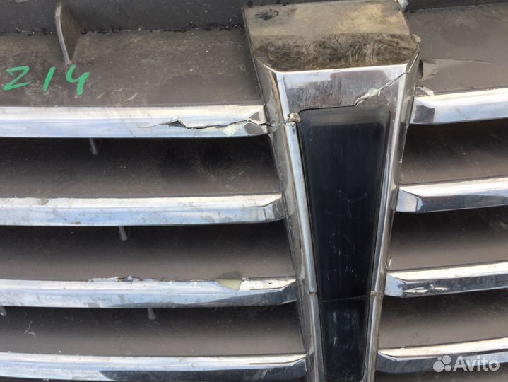 Решетка радиатора не целая Hyundai Equus 2015