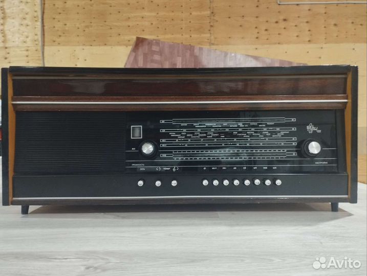 Радиола Урал 111