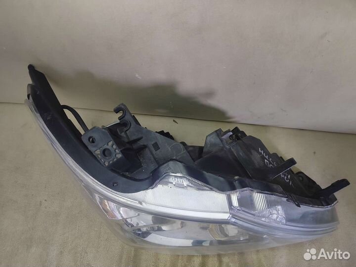 Фара правая Nissan Patrol Y62