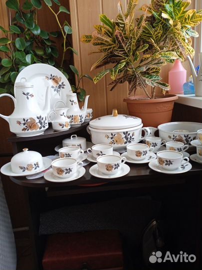 Набор посуды. Германия, фарфор легкий золотая роза